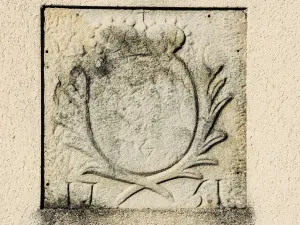 Emblema datado de 1751 em uma fachada (© J.E.)