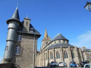 Watch house and Notre-Dame church