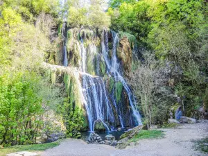 Glandieu – Der Wasserfall (© JE)