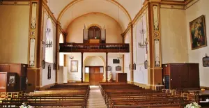 Intérieur de l'église Saint-Gurval