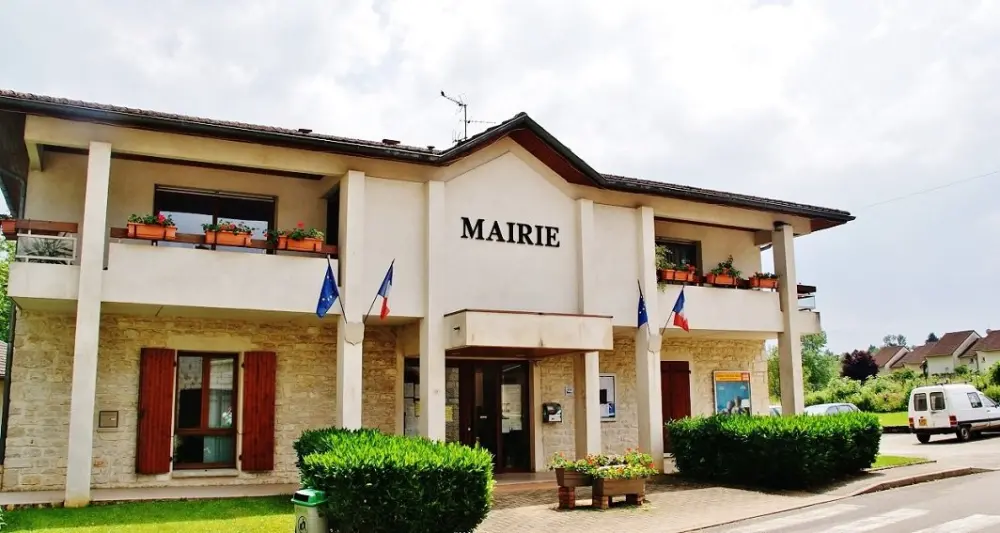 Photos HautecourtRomanèche Tourisme, Vacances & Weekend