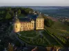 Castelo de Hautefort - Monumento em Hautefort