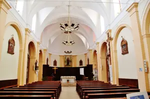 El interior de la iglesia