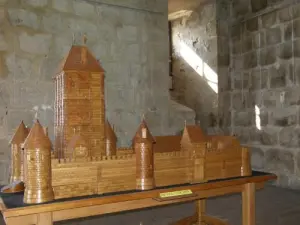 modelo de madera del castillo