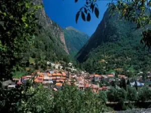 Il Isola Village