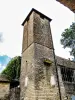 Pigeon tower of the old farm, behind the church (© J.E)