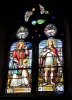 Glas-in-loodraam van het noordelijke transept van de kerk (© JE)