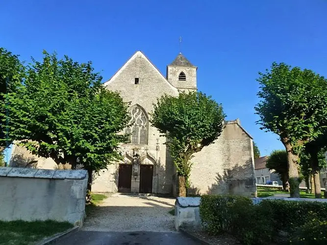 Church Notre-Dame - Monument in Joux-la-Ville