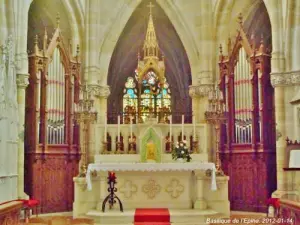 Altar of Our Lady of the Thorn (© JE)