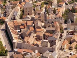 Vue aérienne de la cité templière et hospitalière