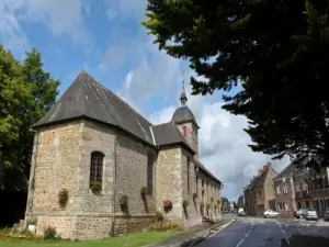 Church of La Chapelle-Chaussée (© Charles Screamed)