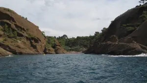 Calanque de Figuerolles par la mer