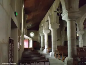 pasillo sur de la iglesia de San Radegund