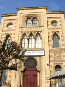 Centre d'art de la antigua sinagoga y un museo André Planson