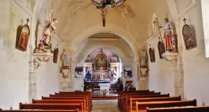 El interior de la iglesia