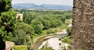 Panorama, vista do Roubion (rio que abriga muitos animais e vegetação notável)