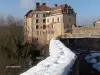 Il castello sotto la neve
