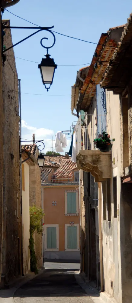 La Roque-d'Anthéron - Una calle del pueblo