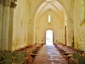 Círculos - El interior de la iglesia