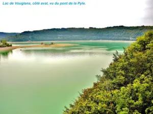 stromabwärts gelegenen Seite des Lake Vouglans sah Brücke Pyle (© JE)