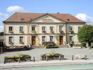 Mairie-école (© J.E)