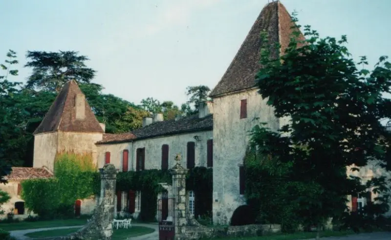 Priorado da Grangerie - Monumento em Lannes