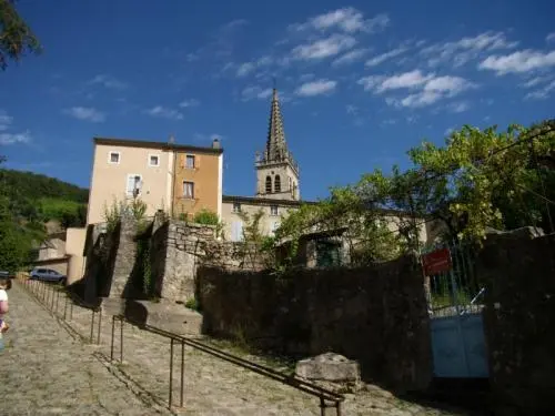 A igreja de Largentière