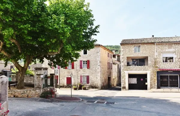 Laval-Saint-Roman - Guia de Turismo, férias & final de semana no Gard