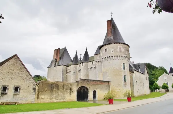 城のFougères-sur-Bièvre - モニュメントのLe Controis-en-Sologne