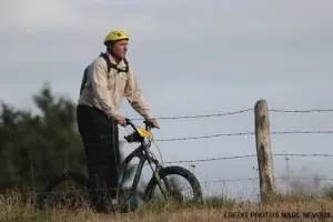 Поездка на электрическом скутере по бездорожью