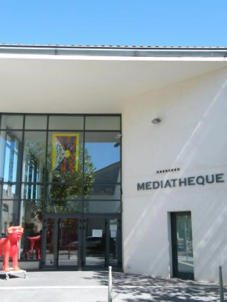 Le Cannet-des-Maures - Médiathèque