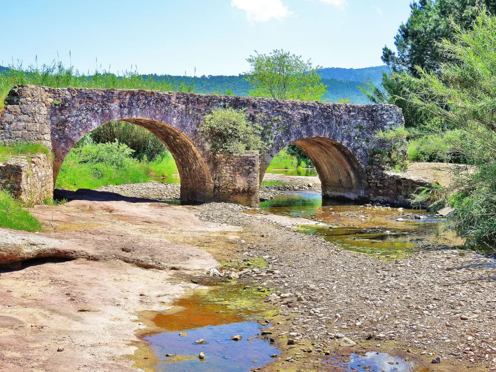 Le Cannet-des-Maures - Pont romain, sur le ruisseau des Mourgues (© Jean Espirat)