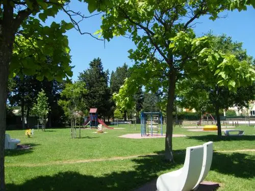 Le Cannet-des-Maures - Parc d'enfants