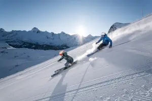 Ski avec vue panoramique sur la chaîne des Aravis