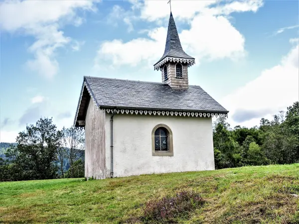 Capela Notre-Dame de Pitié - Monumento em Le Ménil