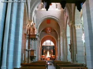 All'interno della cattedrale (© J.E)