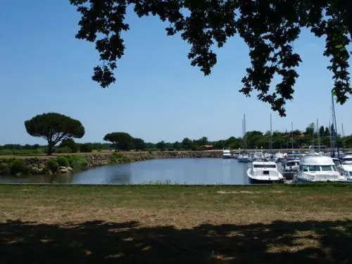 Jachthafen von Teich - Freizeitstätte in Le Teich