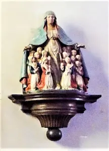 Vergine nel mantello - Chiesa di Tholy (© JE)