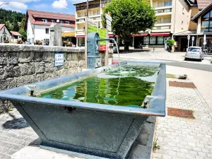 教会の近くの水飲み場（©J.E）