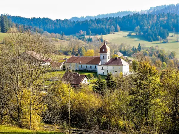 Les Combes - Guía turismo, vacaciones y fines de semana en Doubs