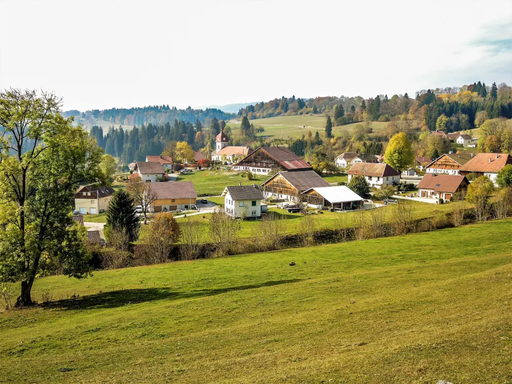 Photos Les Combes Tourisme, Vacances & Weekend