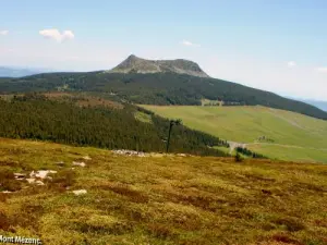 Mont Mézenc vu du mont d'Alambre (© J.E)