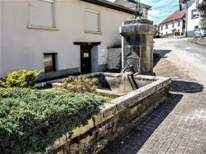 Chasnans - Fountain-watering place (© JE)