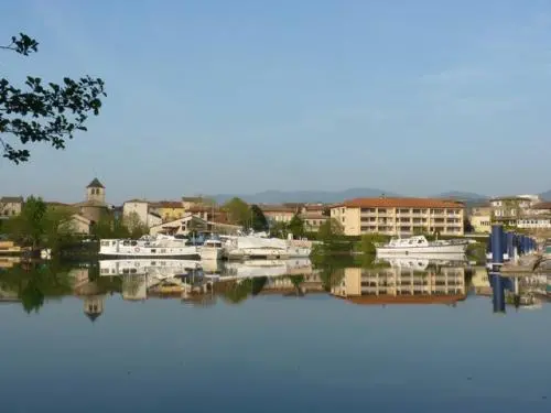 Les Roches-de-Condrieu - Führer für Tourismus, Urlaub & Wochenende in der Isère