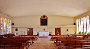 Het interieur van de kerk