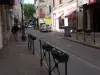Rue Guynemer... para a rua principal no centro da cidade