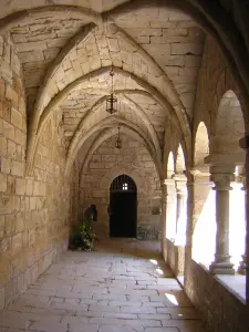 Saint-Michel de Grandmont Priory (© Frantz)