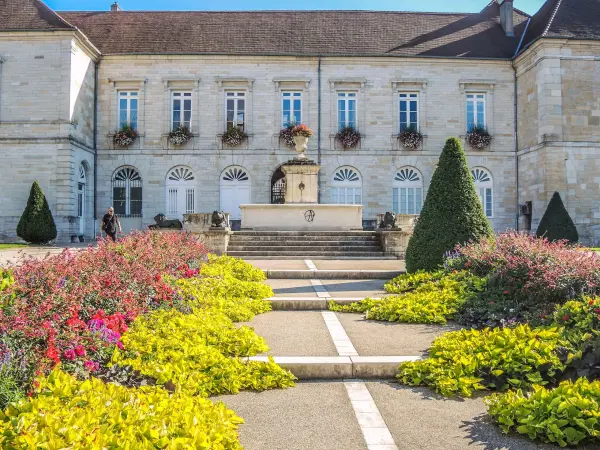 Old Town Hall, Museum Currently (© J.E)