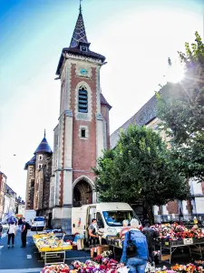 Glockenturm der Kirche von Louhans (© JE)