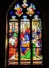 Glasfenster der Schlüsselsammlung in Saint-Pierre (© JE)